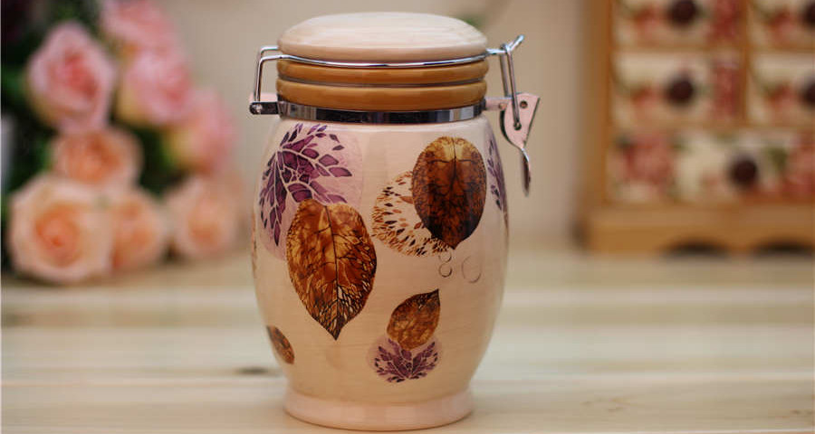 Falling Leaf ceramic container with lid