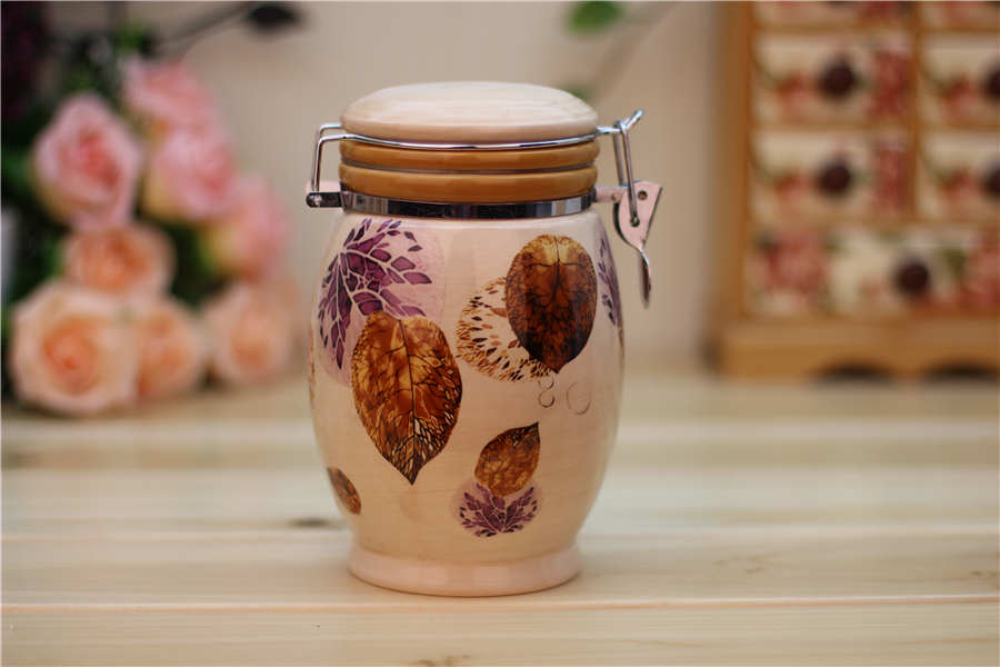 Falling Leaf ceramic container with lid