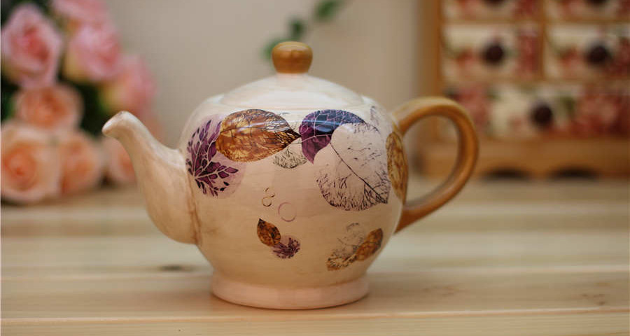 Falling Leaf teapot ceramic