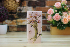 White Daisy Tall ceramic vase